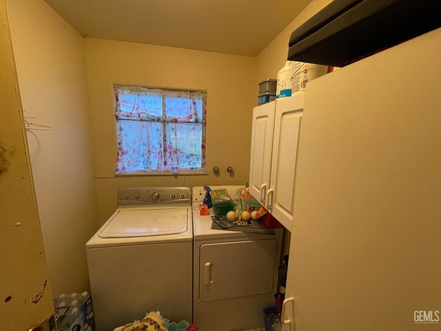 6212 Bel Aire Way, Bakersfield, CA 93309