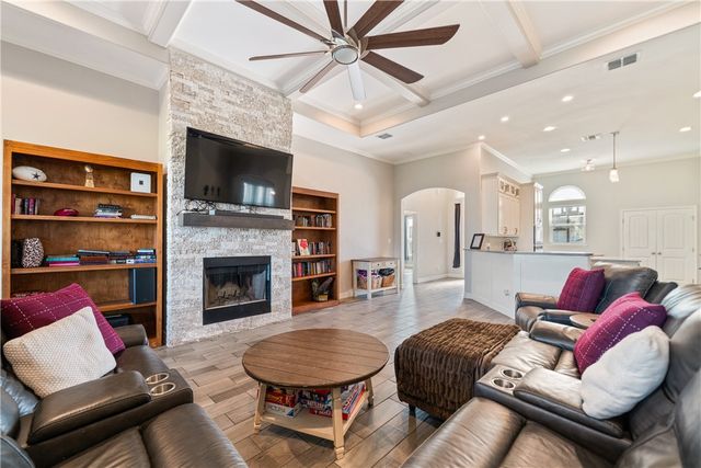 354 Oakdale Dr, Corpus Christi, TX 78418