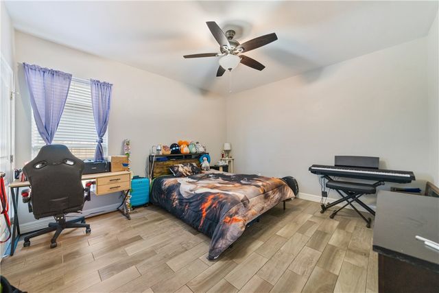 354 Oakdale Dr, Corpus Christi, TX 78418