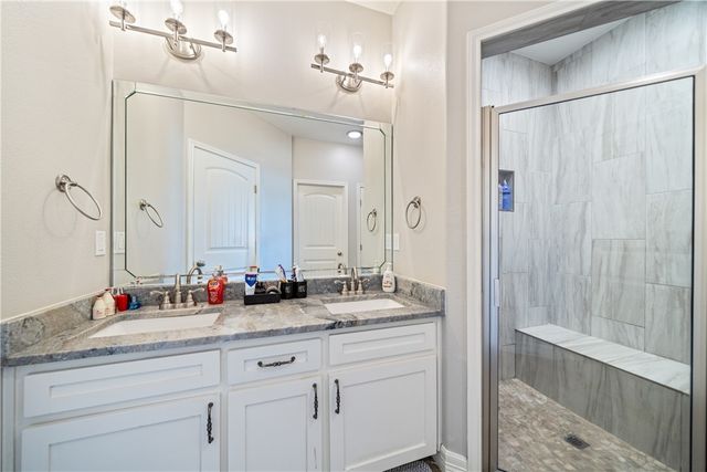 354 Oakdale Dr, Corpus Christi, TX 78418