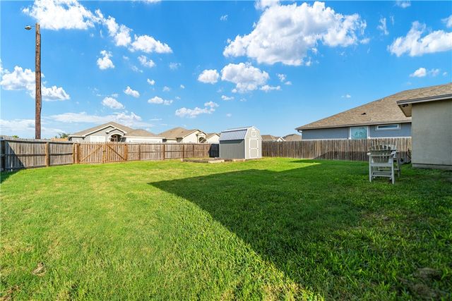 354 Oakdale Dr, Corpus Christi, TX 78418