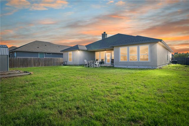 354 Oakdale Dr, Corpus Christi, TX 78418