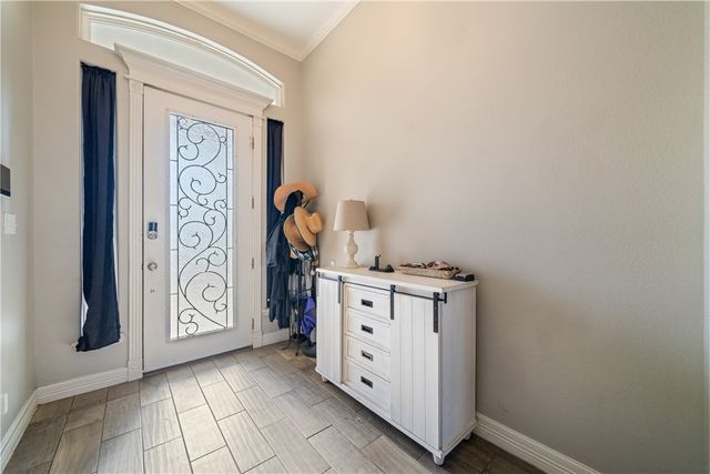 354 Oakdale Dr, Corpus Christi, TX 78418