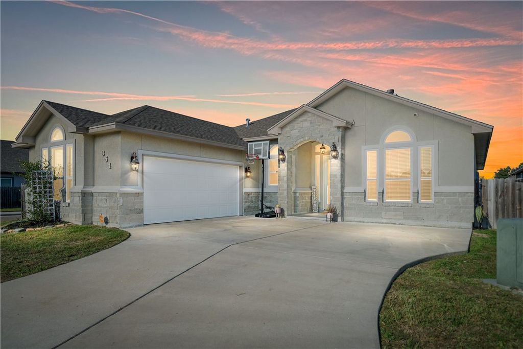 354 Oakdale Dr, Corpus Christi, TX 78418