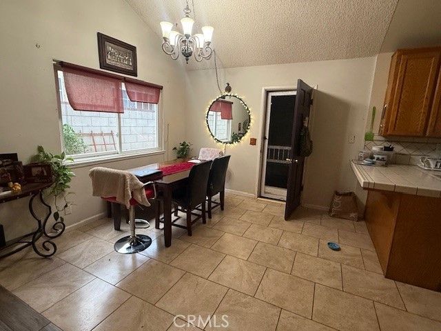 27135 Cabrera, Saugus, CA 91350