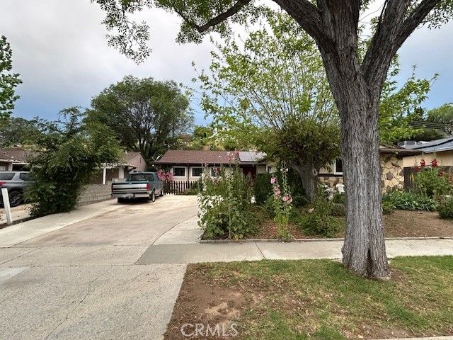27135 Cabrera, Saugus, CA 91350