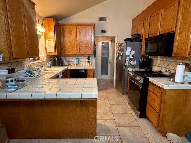 27135 Cabrera, Saugus, CA 91350