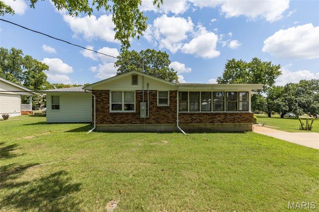 109 S Madison Street, Desloge, MO 63601