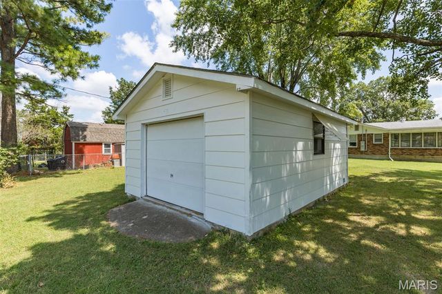109 S Madison Street, Desloge, MO 63601