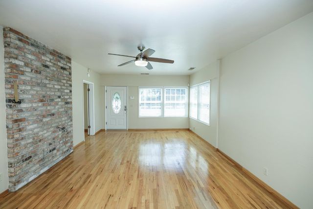 13249 Lake Rd, Hickman, CA 95323