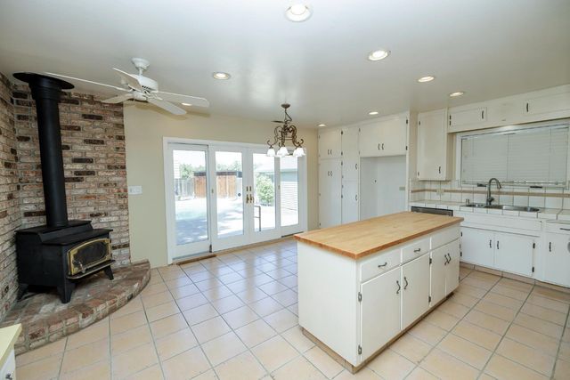 13249 Lake Rd, Hickman, CA 95323