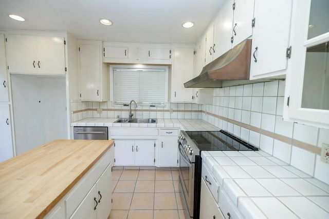 13249 Lake Rd, Hickman, CA 95323