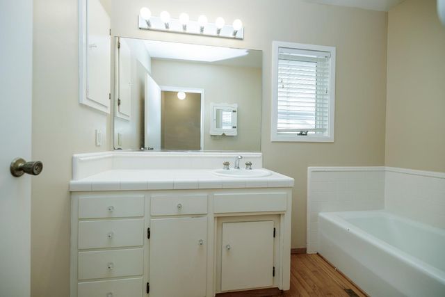 13249 Lake Rd, Hickman, CA 95323