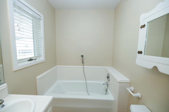 13249 Lake Rd, Hickman, CA 95323