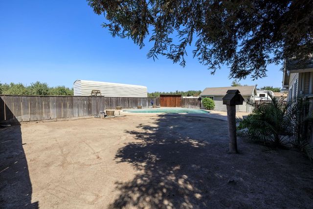 13249 Lake Rd, Hickman, CA 95323