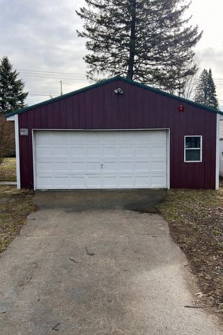 526 Hannah Avenue, Alma, MI 48801
