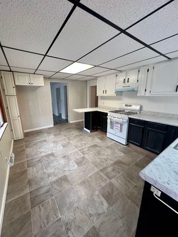 526 Hannah Avenue, Alma, MI 48801