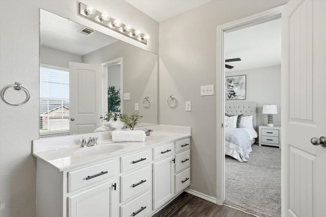 2152 Valley Forge Trail, Fort Worth, TX 76177