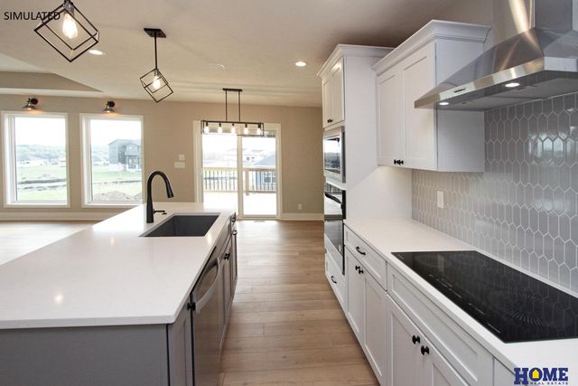 10930 Grantham Drive, Lincoln, NE 68527