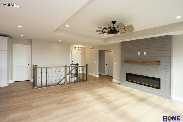 10930 Grantham Drive, Lincoln, NE 68527