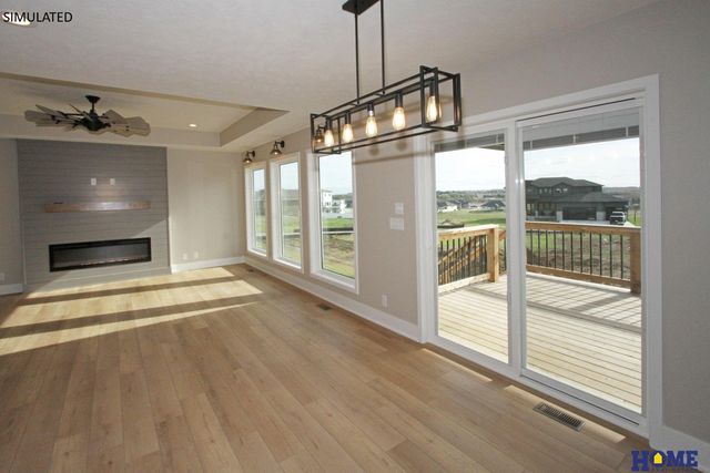 10930 Grantham Drive, Lincoln, NE 68527