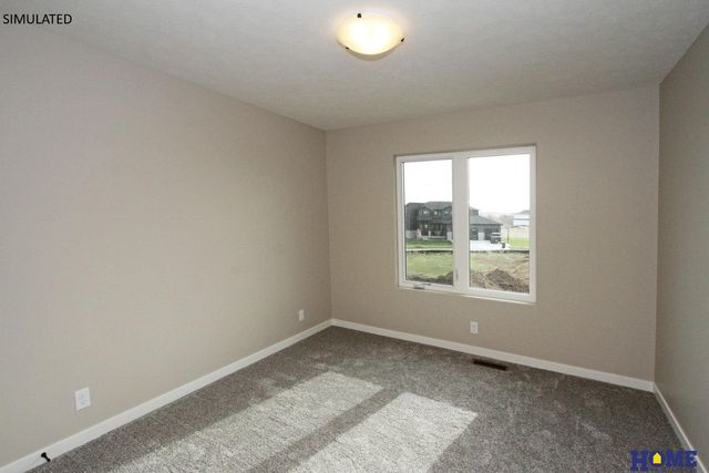 10930 Grantham Drive, Lincoln, NE 68527