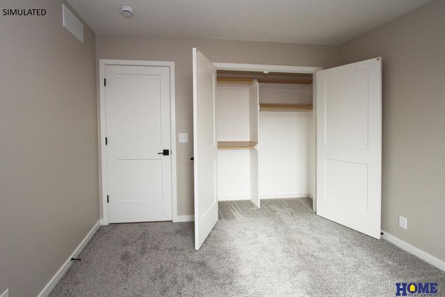10930 Grantham Drive, Lincoln, NE 68527