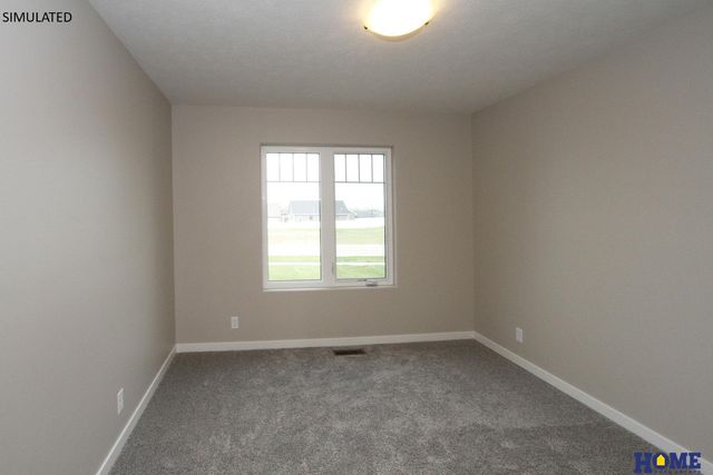 10930 Grantham Drive, Lincoln, NE 68527