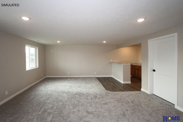 10930 Grantham Drive, Lincoln, NE 68527