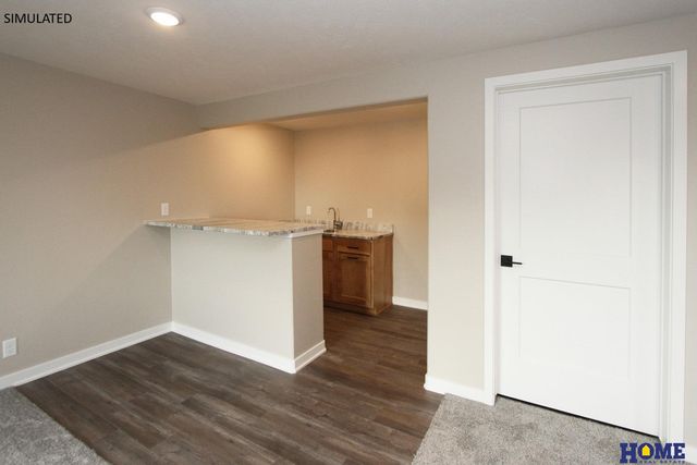 10930 Grantham Drive, Lincoln, NE 68527
