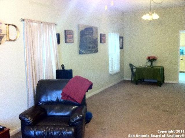 119 E DREXEL AVE, San Antonio, TX 78210
