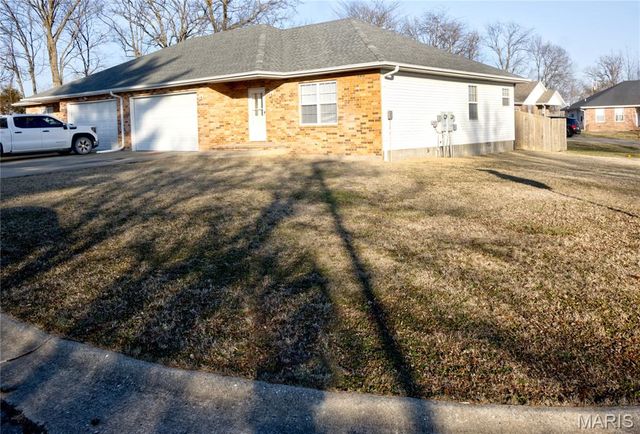 1800 & 1806 Jaden Drive, Lebanon, MO 65536