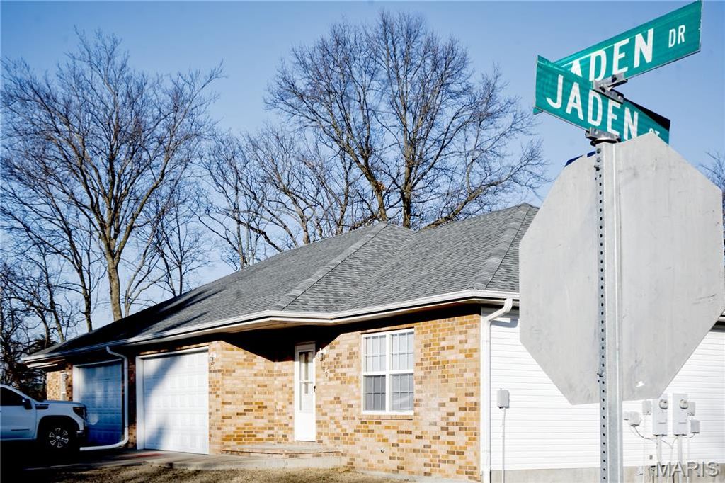 1800 & 1806 Jaden Drive, Lebanon, MO 65536