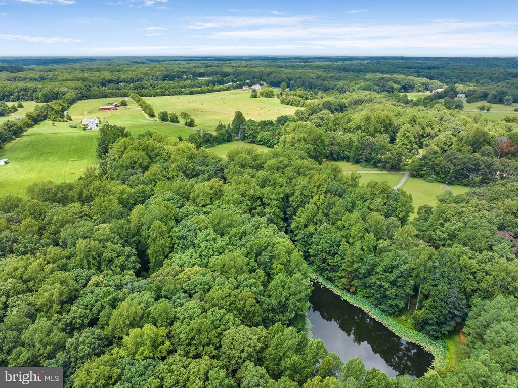 1318 SWIFT CREEK LN, Manakin Sabot, VA 23103