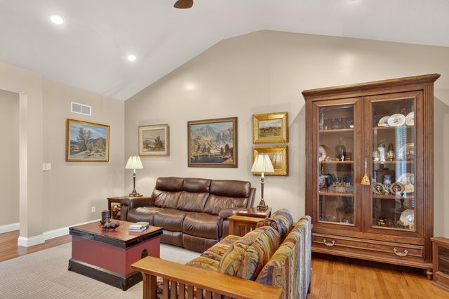 227 Rebecca Lane, Stanford, KY 40484