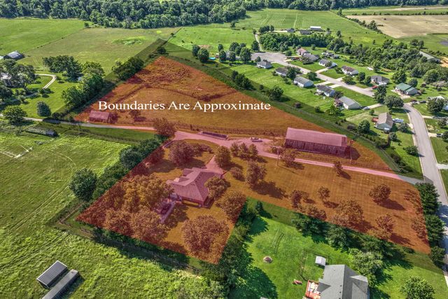 227 Rebecca Lane, Stanford, KY 40484