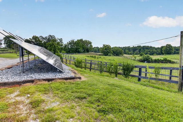 227 Rebecca Lane, Stanford, KY 40484