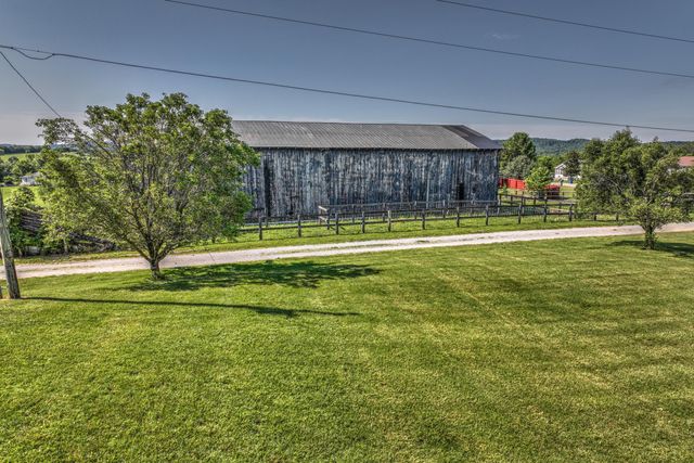 227 Rebecca Lane, Stanford, KY 40484