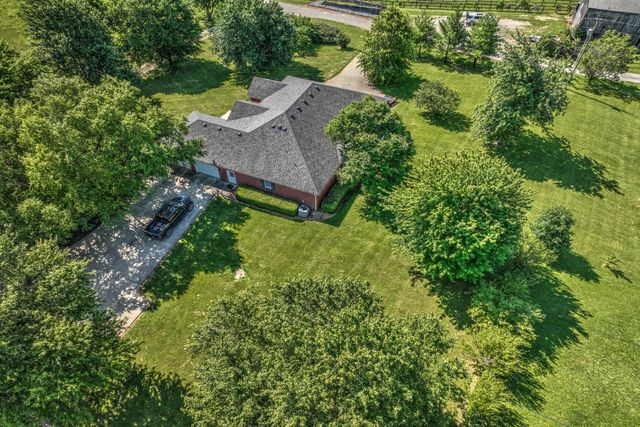 227 Rebecca Lane, Stanford, KY 40484