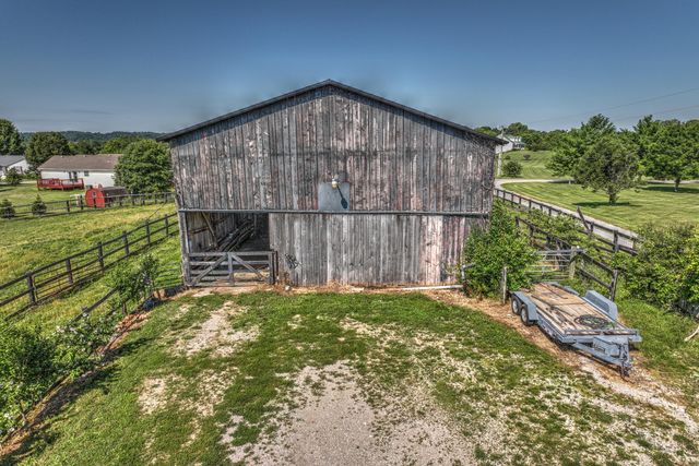 227 Rebecca Lane, Stanford, KY 40484