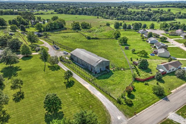 227 Rebecca Lane, Stanford, KY 40484