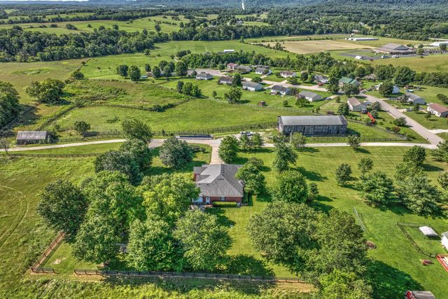 227 Rebecca Lane, Stanford, KY 40484