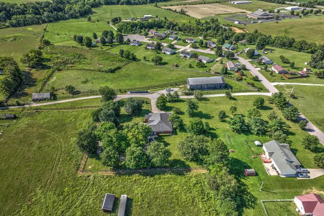 227 Rebecca Lane, Stanford, KY 40484