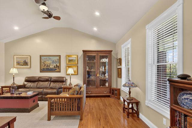 227 Rebecca Lane, Stanford, KY 40484