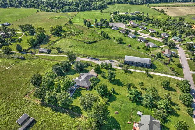 227 Rebecca Lane, Stanford, KY 40484
