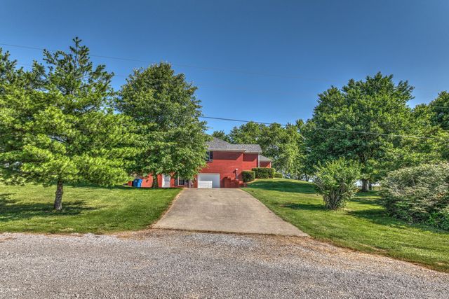 227 Rebecca Lane, Stanford, KY 40484