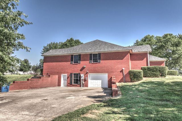 227 Rebecca Lane, Stanford, KY 40484