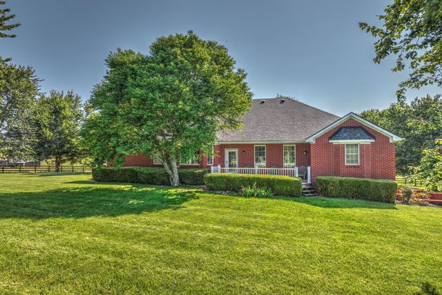 227 Rebecca Lane, Stanford, KY 40484