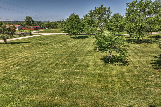 227 Rebecca Lane, Stanford, KY 40484