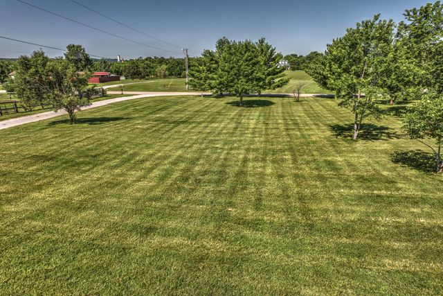 227 Rebecca Lane, Stanford, KY 40484